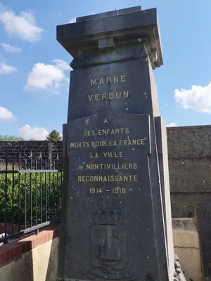 Monument aux Morts du cimetière de Montivilliers