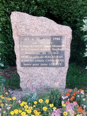 Stèle aux Soldats canadiens à Malaunay