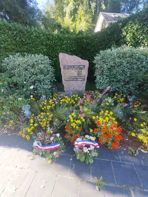 Stèle aux Soldats canadiens à Malaunay