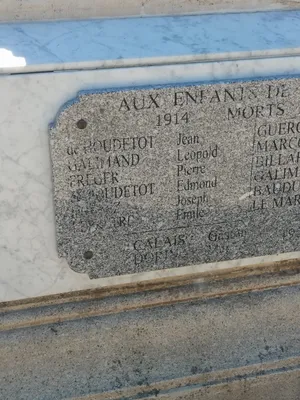 Monument aux Morts de Saint-Laurent-de-Brèvedent