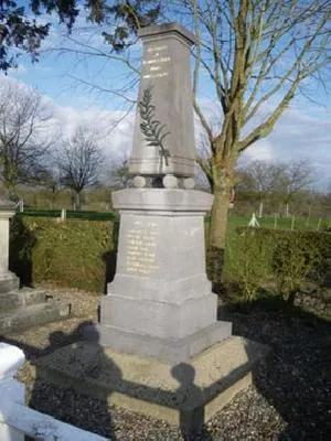Monument aux morts de Beaumont-le-Hareng
