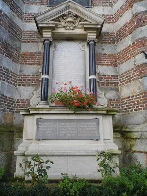 Monument aux morts de La Chapelle-sur-Dun