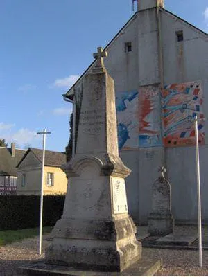 Monument aux morts de Saint-Ouen-du-Breuil