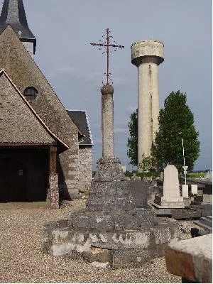 Calvaire de l'église de Morgny-la-Pommeraye