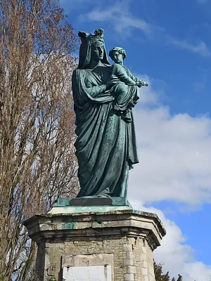 Statue de la Vierge noire au Havre