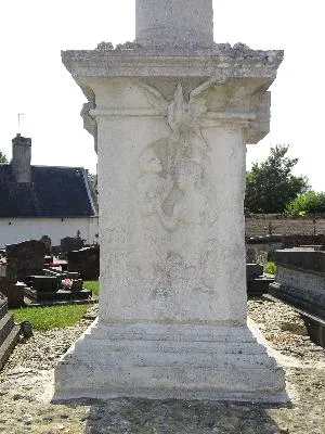 Croix du cimetière de Cuy-Saint-Fiacre