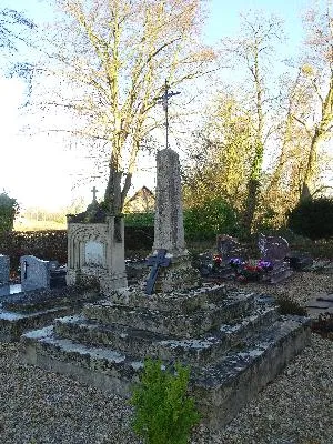Croix du cimetière de Saint-Maurice-d'Ételan