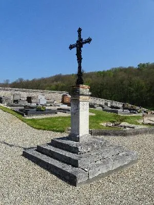 Croix du cimetière de Saint-Denis-le-Thiboult