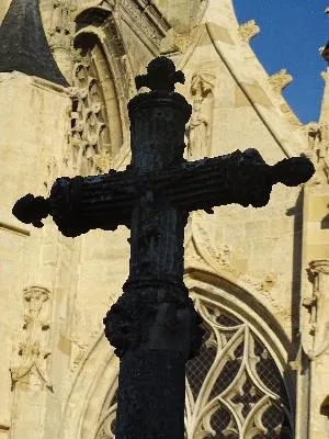 Calvaire de l'église Notre-Dame-de-l'Assomption à Arques-la-Bataille