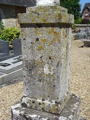 Croix du cimetière d'Ymare