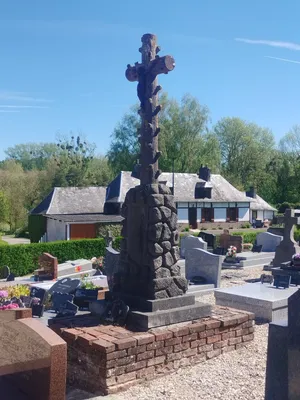 Croix du cimetière de Saint-Germain-sur-Eaulne