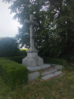 Croix de chemin à Envronville