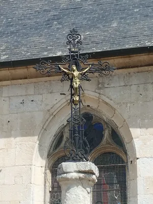 Croix de l'Église Saint-Pierre à Saint-Pierre-de-Manneville
