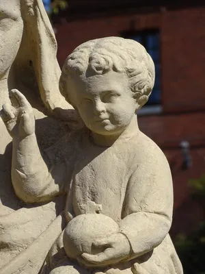 Statue de la Vierge à Notre-Dame-de-Bondeville