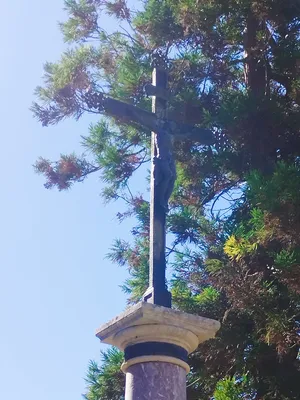 Calvaire de l'Église à Saint-Laurent-de-Brèvedent