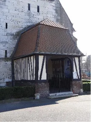 Église Saint-Aubin de Petit-Couronne