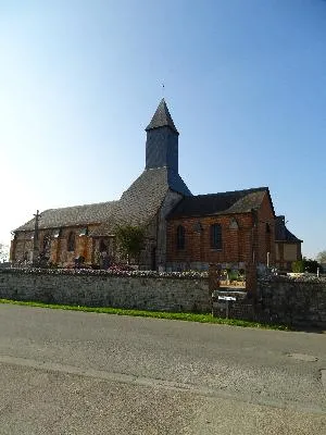 Église Saint-Pierre de Fresne-le-Plan