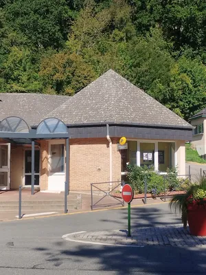 Agence postale de Saint-Laurent-de-Brèvedent