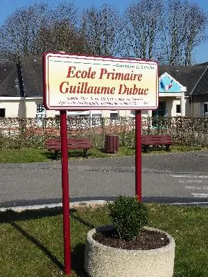 École primaire Guillaume Dubuc de Sierville