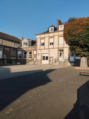 École élémentaire Victor Hugo à Notre-Dame-de-Bondeville