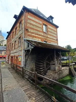 Le Grand Moulin sur la Durdent à Héricourt-en-Caux