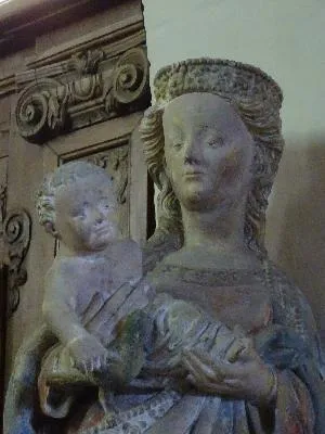 Statue : Vierge à l'Enfant dans l'Église Saint-Martin de Brémontier-Merval