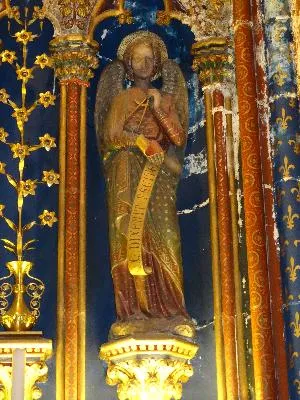 Statue néo-gothique : ange dans la Basilique Notre-Dame de Bonsecours