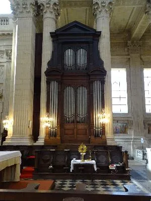 Stalles de style Louis XVI dans l'Église Sainte-Madeleine de Rouen