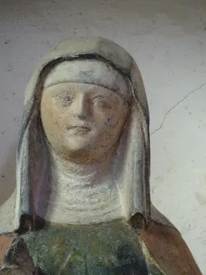 Statuette de Sainte-Anne et la Vierge dans l'Église Saint-Étienne à Saint-Étienne-du-Rouvray
