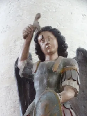 Groupe sculpté : Saint-Michel dans l'Église de La Bouille