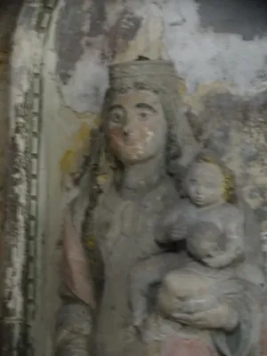 Statue : Vierge à l'Enfant dans l'Église Notre-Dame de Caudebec-en-Caux