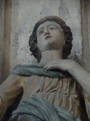 Statue : Sainte-Catherine dans l'Église Notre-Dame de Caudebec-en-Caux