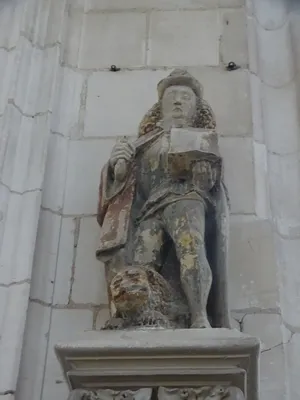 Statue de Saint-Adrien dans l'Église de La Bouille