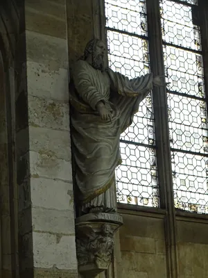 Statue de St-Mathieu dans la Cathédrale Notre-Dame du Havre