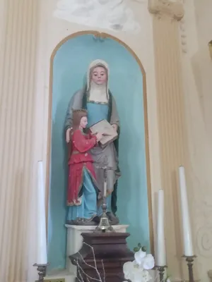 Sainte-Anne et la Vierge dans l'Église Saint-Médard de Varneville-Bretteville
