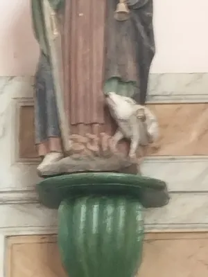 Statue de Saint-Antoine dans l'Église Saint-Laurent à Rétonval