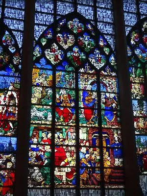 Vitrail Baie 2 : Sainte-Anne dans l'église Sainte-Jeanne-d'Arc de Rouen