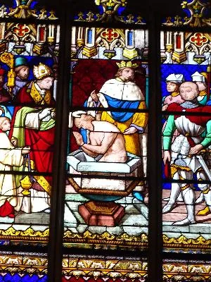 Vitrail Baie 10 : Clovis, Ste Jeanne d’Arc, St Rémi, St Louis dans l'Église Saint-Godard de Rouen