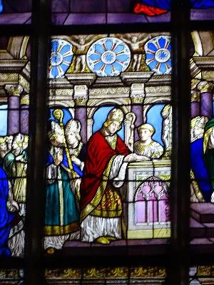 Vitrail Baie 1 : St Godard - Concile de Poitiers dans l'Église Saint-Godard de Rouen