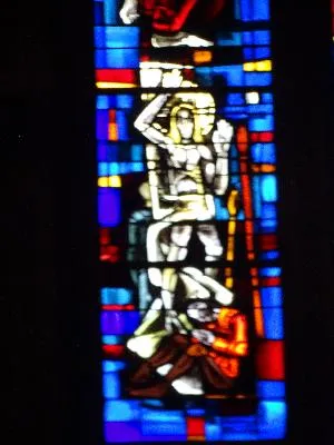Vitrail Baie 0 : Christ crucifié