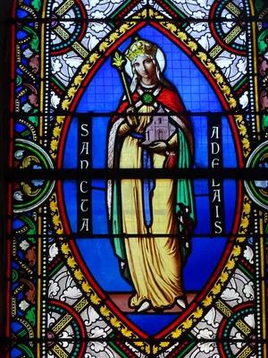 Vitrail Baie 11 : Sainte-Adélaïde dans l'Église Notre-Dame d'Étretat