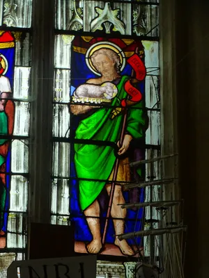 Vitrail Baie 16 : Saint(e)-Victoire, Marguerite, Joseph, Jean-Baptiste dans l'Église de La Bouille
