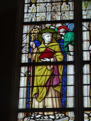 Vitrail Baie F : St Wandrille, St Romain, St Philbert, St Victrice dans l'Église Notre-Dame de Caudebec-en-Caux