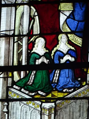 Vitrail Baie G : Ste Catherine, St Michel, Ste Madeleine, St Jean dans l'Église Notre-Dame de Caudebec-en-Caux