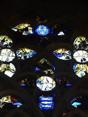 Vitrail Baie J : St Crépin et St Crépinien, St Henri, St Mathieu... dans l'Église Notre-Dame de Caudebec-en-Caux