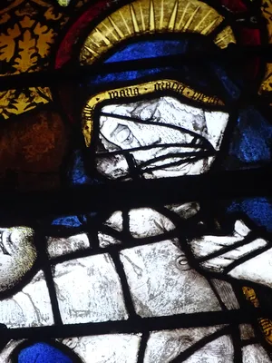 Vitrail Baie 5 : Saint-Fiacre, Saint-Paterne, Vierge de Pitié dans l'Église Saint-Patrice de Rouen