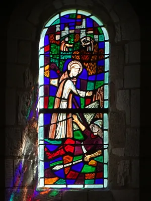 Vitrail Baie 1 dans la Chapelle Notre-Dame de Caillouville à Saint-Wandrille-Rançon