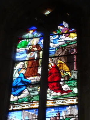 Vitrail Baie 2 : La Vie de Sainte-Madeleine (2nd partie) dans l'Église de La Bouille