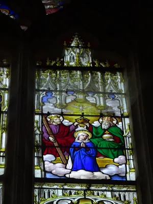 Vitrail Baie 6 : Les Mystères du Rosaire dans l'Église de La Bouille