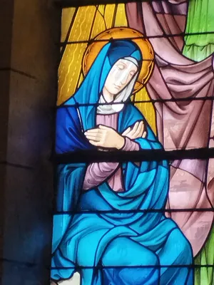 Vitrail Baie 1 de l'Église Saint-Remi d'Amfreville-la-Mi-Voie